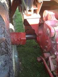 Farmall 1086 - Broken Axle Housing - Tractor was hooked to a litter spreaded, couldn't handle the tongue weight at road speeds.