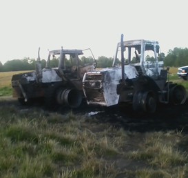 2 Case Tractors Little To Hot - Left one running caught on fire burnt both total loss