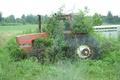 Allis Chalmers 7080 - Found this sitting in a weed thicket with brush growing up through it, guess its seen its better days and is now a birds nest