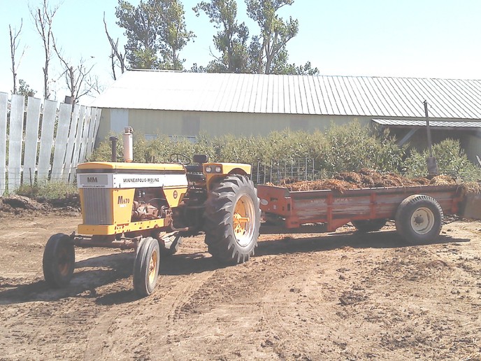 Ford manure spreader