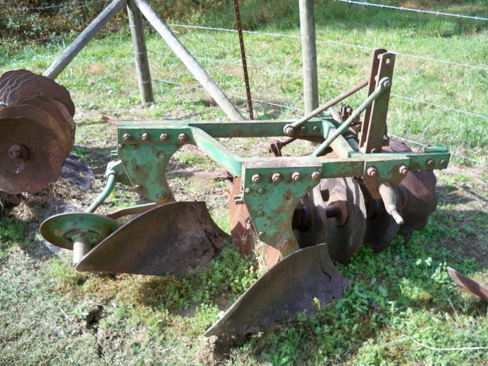 John Deere Plow - Yesterday's Tractors