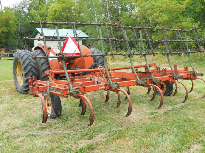 Garden tractor chisel discount plow