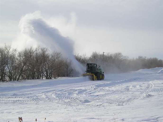 Best snow removal tractor U ever saw - Yesterday's Tractors