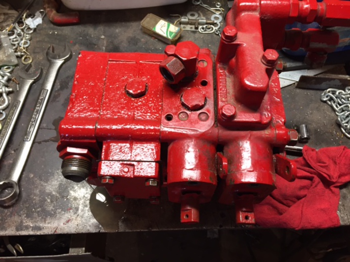 Farmall 460 hydraulic pump - Yesterday's Tractors