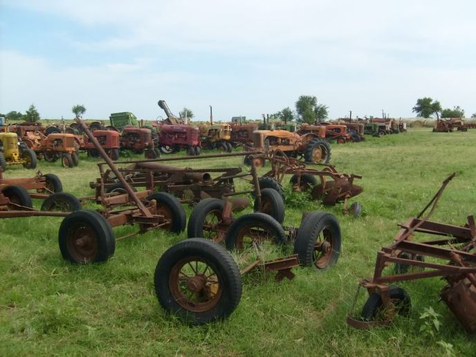 Tractor collectors dream. | Yesterday's Tractors Forums