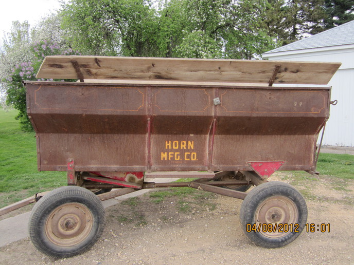 Horn Manufacturing Wagon | Yesterday's Tractors Forums