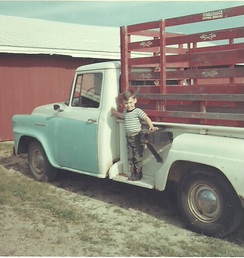 Ih Truck - Was pretty fancy back in the day.