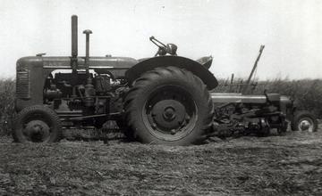 1941 Case Model S - Taken south of Maddock, ND around 1953.  This is my grandfather's tractor which I just bought back from his neighbor in early 2006.  The tractor will be moved to the historic village at Stump Lake south of Lakota, ND.  More pictures/information here; http;//laanderud.com/case
