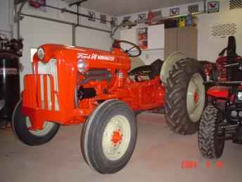 Ford 641 Workmaster, 