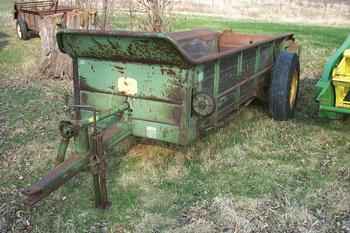 John Deere Model 44 Manure Spreader