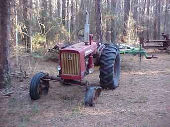 1968 Farmall 140 Offset