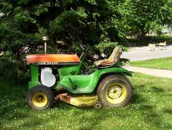 1969 John Deere 112 Patio