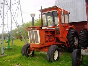 Allis Chalmers D21 With Cab