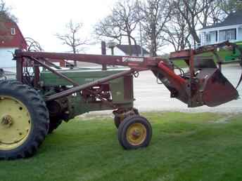 Farmhand F11 Loader
