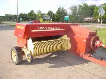 New Holland Model 316 Baler