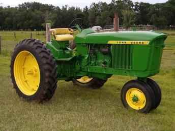 John Deere 3010 Gas