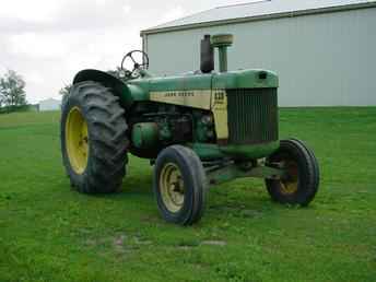 John Deere 830