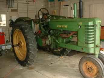 John Deere B