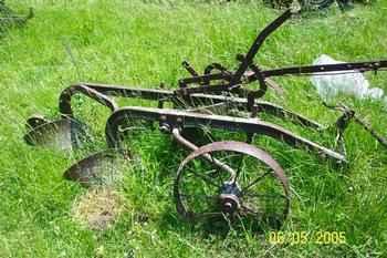 John Deere 2-12 Rope Trip Plow