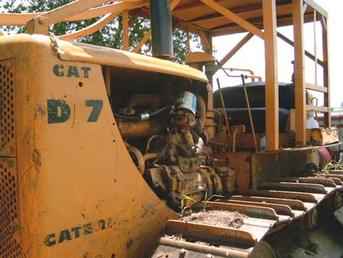 D-4 Caterpillar With Blade