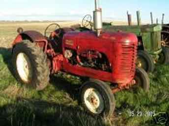 102 G SR Massey Harris Antique