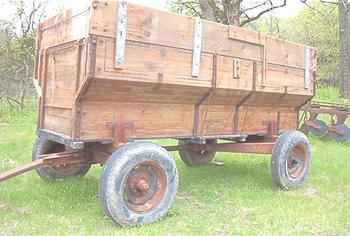Hotchkiss Wooden Box Wagon