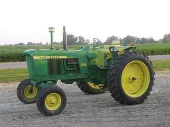 John Deere 2510 Gas Power Shift