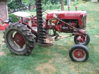 1948 Farmall Cub 