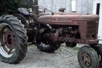 Farmall  H Tractor