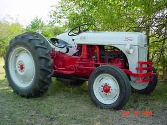 1952 8N - Solid Tractor