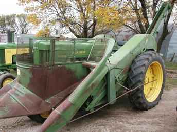 John Deere 227 Corn Picker