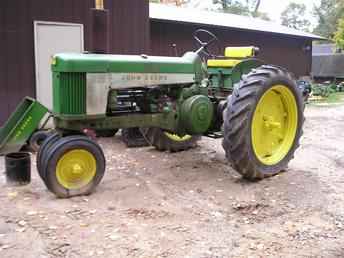 John Deere 530