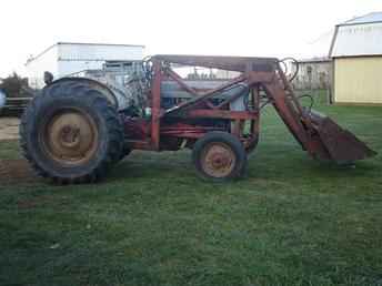 861 Ford Tractor / Loader