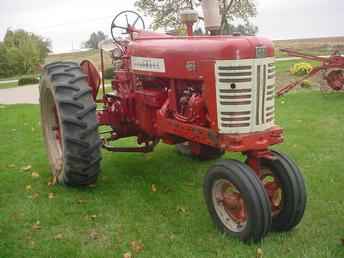 1958 International 450 Tractor