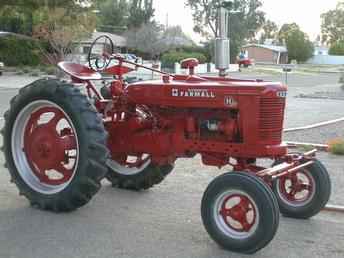 Used Farm Tractors for Sale: Farmall H Wide-Front (2005-11-05