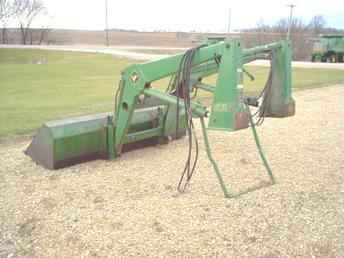 John Deere 148 Loader