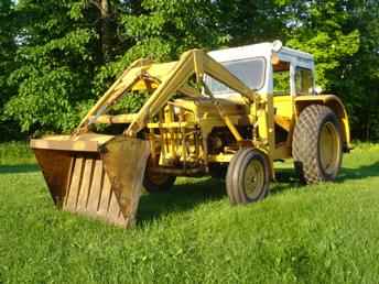 Ford 621 W/ Cab & LDR - Rare