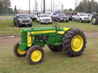 1958 John Deere 420U Slant Steer