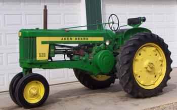 John Deere 520, Fenders, 3-PT.