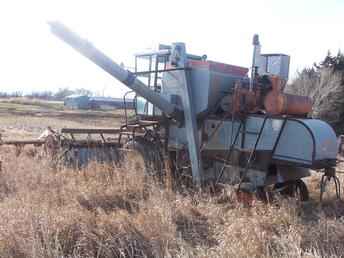 Gleaner A Combine