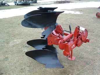 Used Farm Tractors for Sale: Ih Rollover Plow (2005-12-30) - Yesterday ...