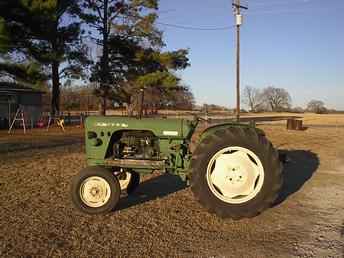 600 Oliver Tractor, Runs Good