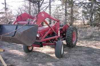 Ih 300 U W/ Westendorf Loader