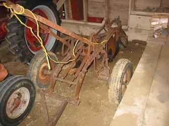 Ih #8 Plow On Rubber Tires