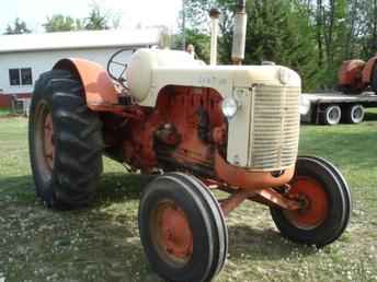 Case 600 LP Wheatland Tractor