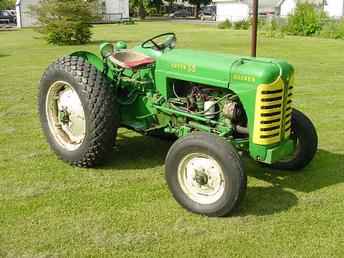 Oliver Super 55 W/Power Steer