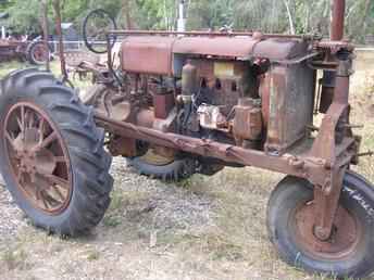 Farmall Regular