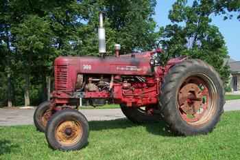 Farmall 300 WT Wide Front