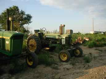 John Deere 520 