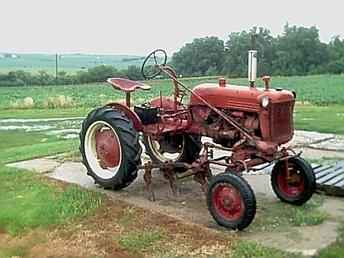 49 Farmall Cub W/Cults.